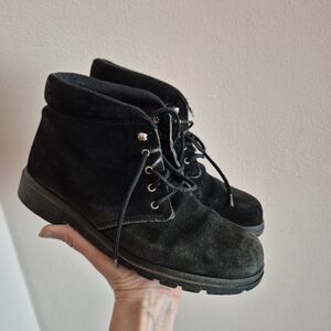 Vintage Sorel Black Suede Boots Womens Size 9